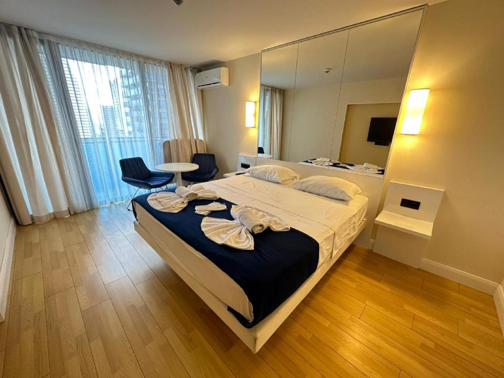 Apart-Hotel Orbi City Batumi Exterior foto