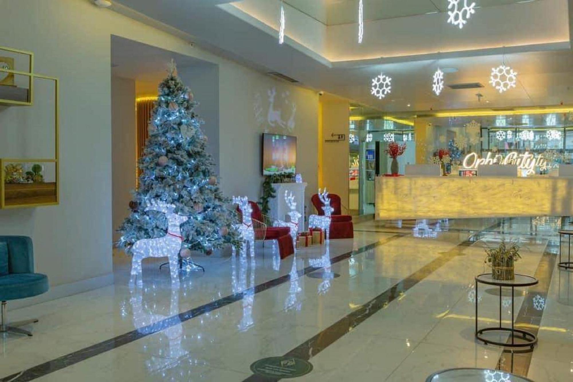 Apart-Hotel Orbi City Batumi Exterior foto